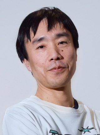 里見 哲朗